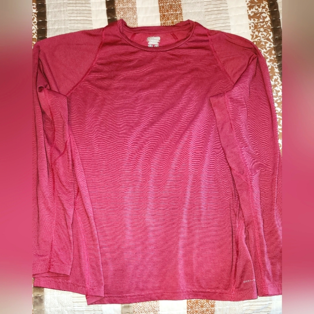 Columbia under layer long sleeve shirt